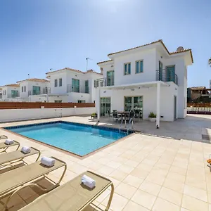 mermaid-seaside-villas.protaras-cy-hotels.com/